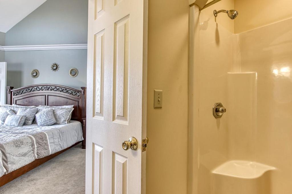 Ober Hideaway, Hot Tub, Wifi, 1089 Free Tickets Each Paid Day, Dollywood And More Гатлинбург Экстерьер фото