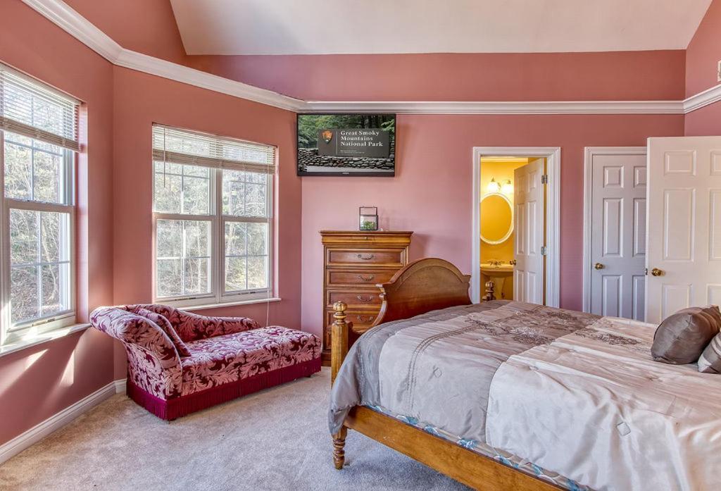 Ober Hideaway, Hot Tub, Wifi, 1089 Free Tickets Each Paid Day, Dollywood And More Гатлинбург Экстерьер фото